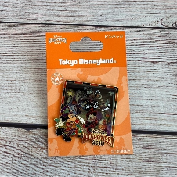 Tokyo Disneyland Halloween 2010 trading Pin New - Picture 2 of 3
